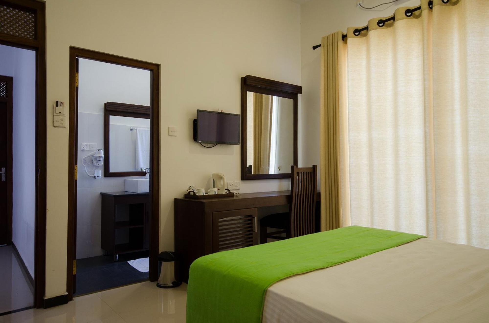 Okwin Resort Kandy Room photo