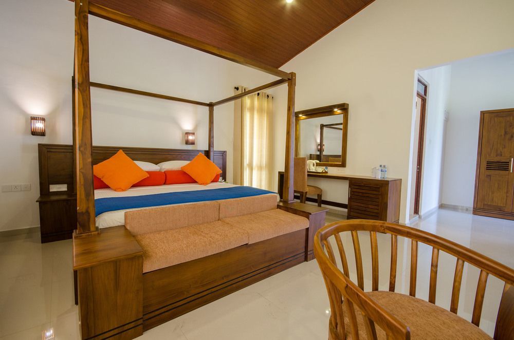 Okwin Resort Kandy Exterior photo