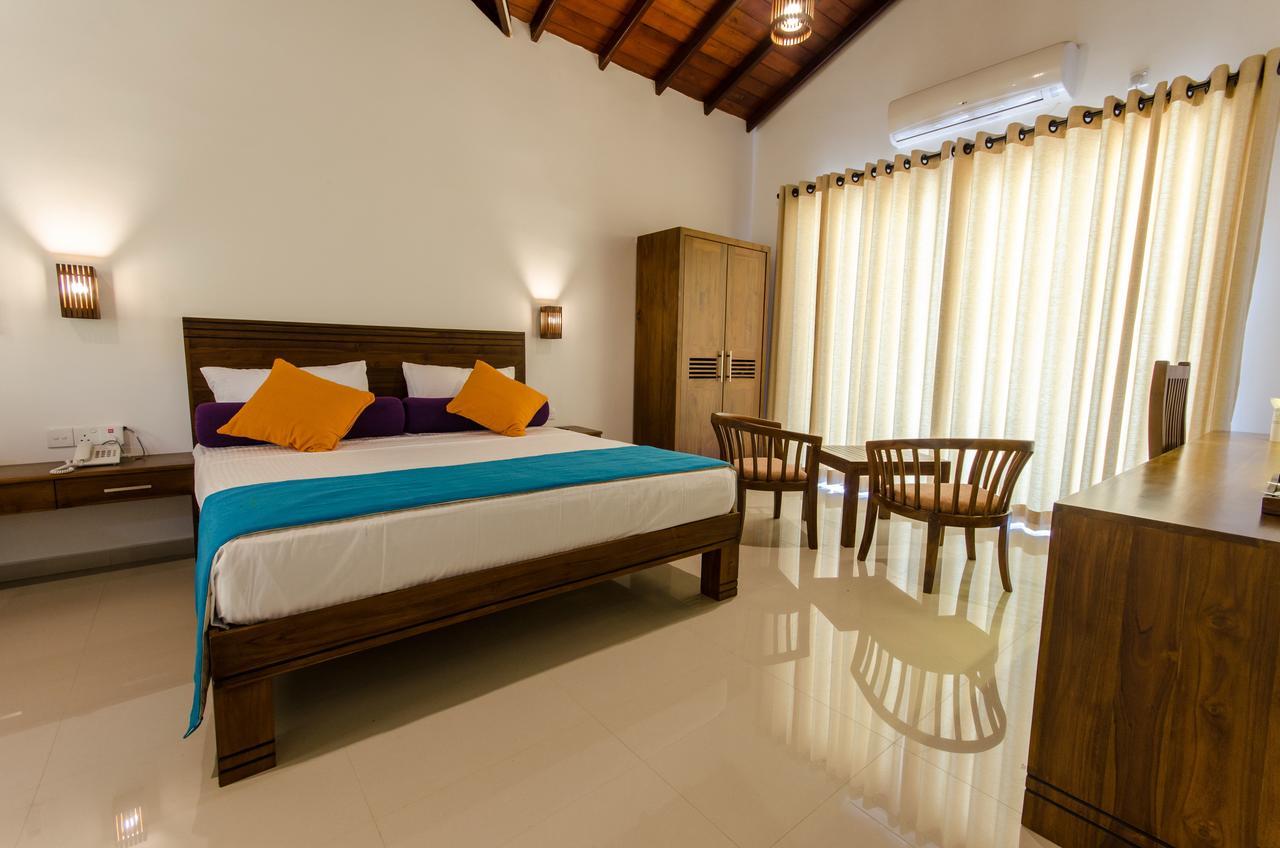 Okwin Resort Kandy Exterior photo