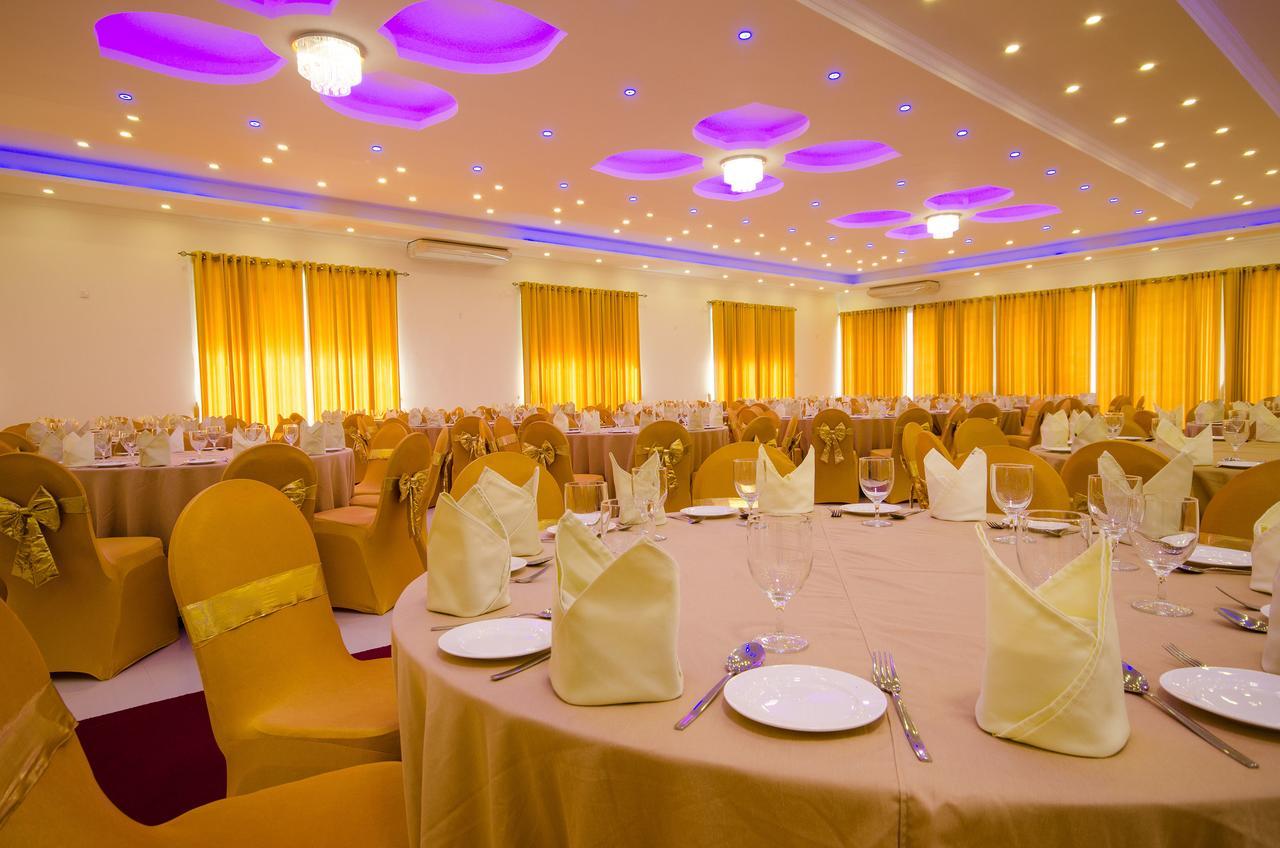 Okwin Resort Kandy Exterior photo